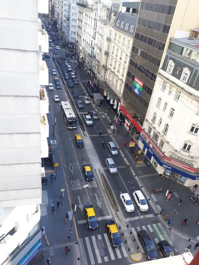4 Ventanales Sobre La Avenida Corrientes Buenos Aires Exterior foto