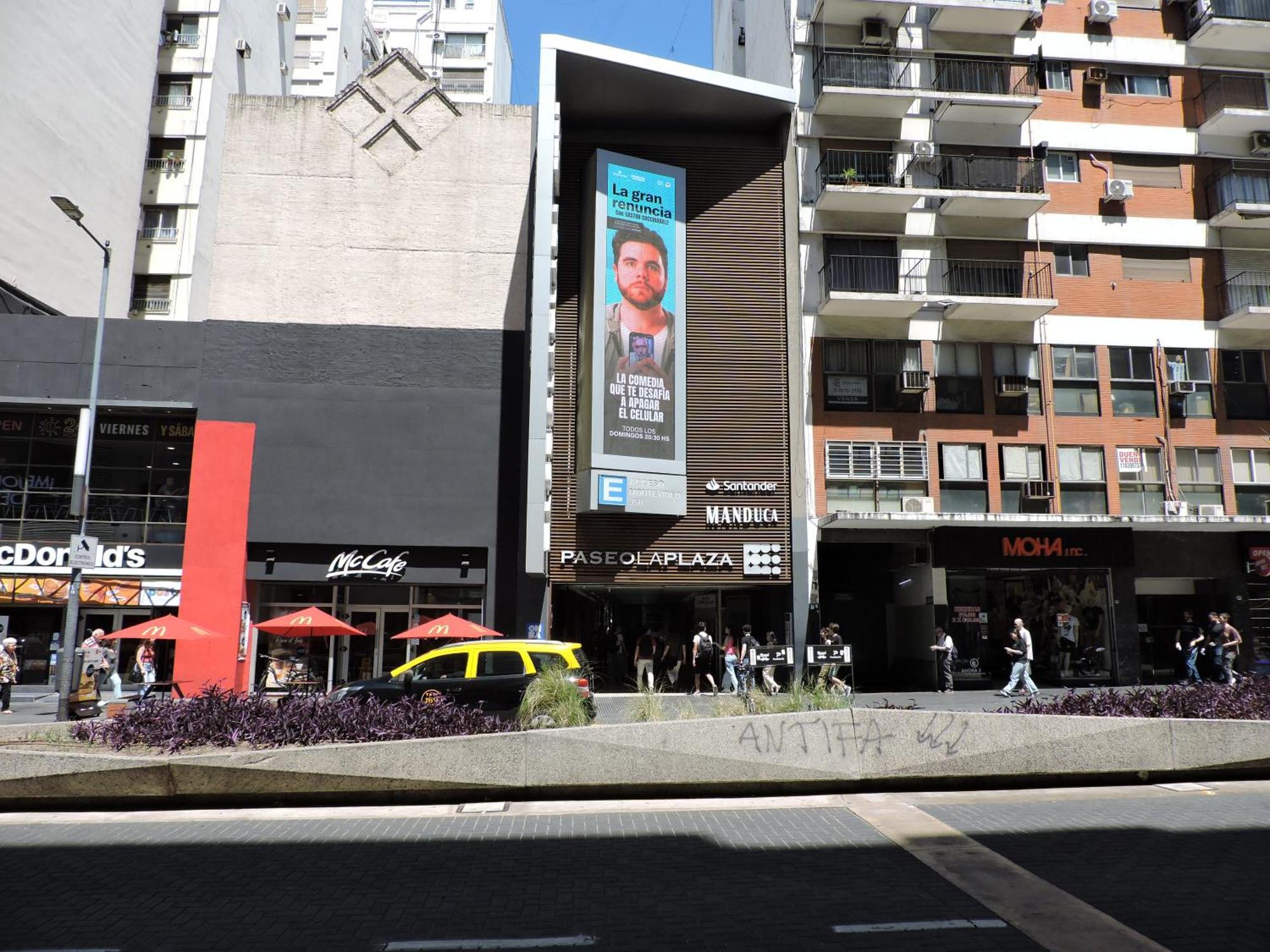 4 Ventanales Sobre La Avenida Corrientes Buenos Aires Exterior foto