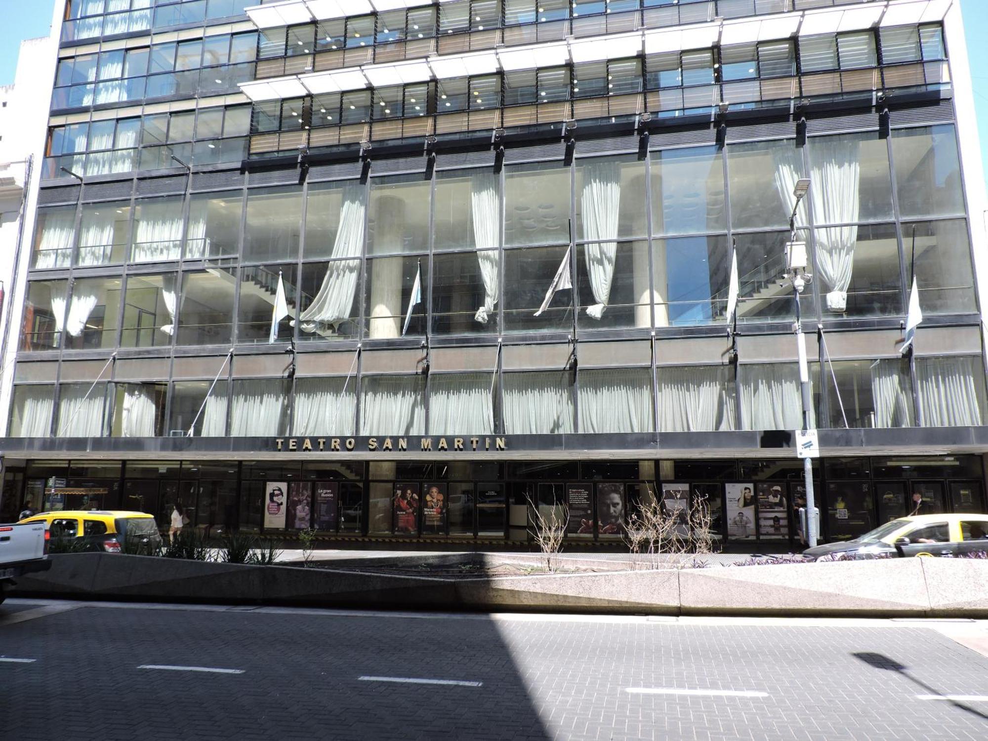 4 Ventanales Sobre La Avenida Corrientes Buenos Aires Exterior foto